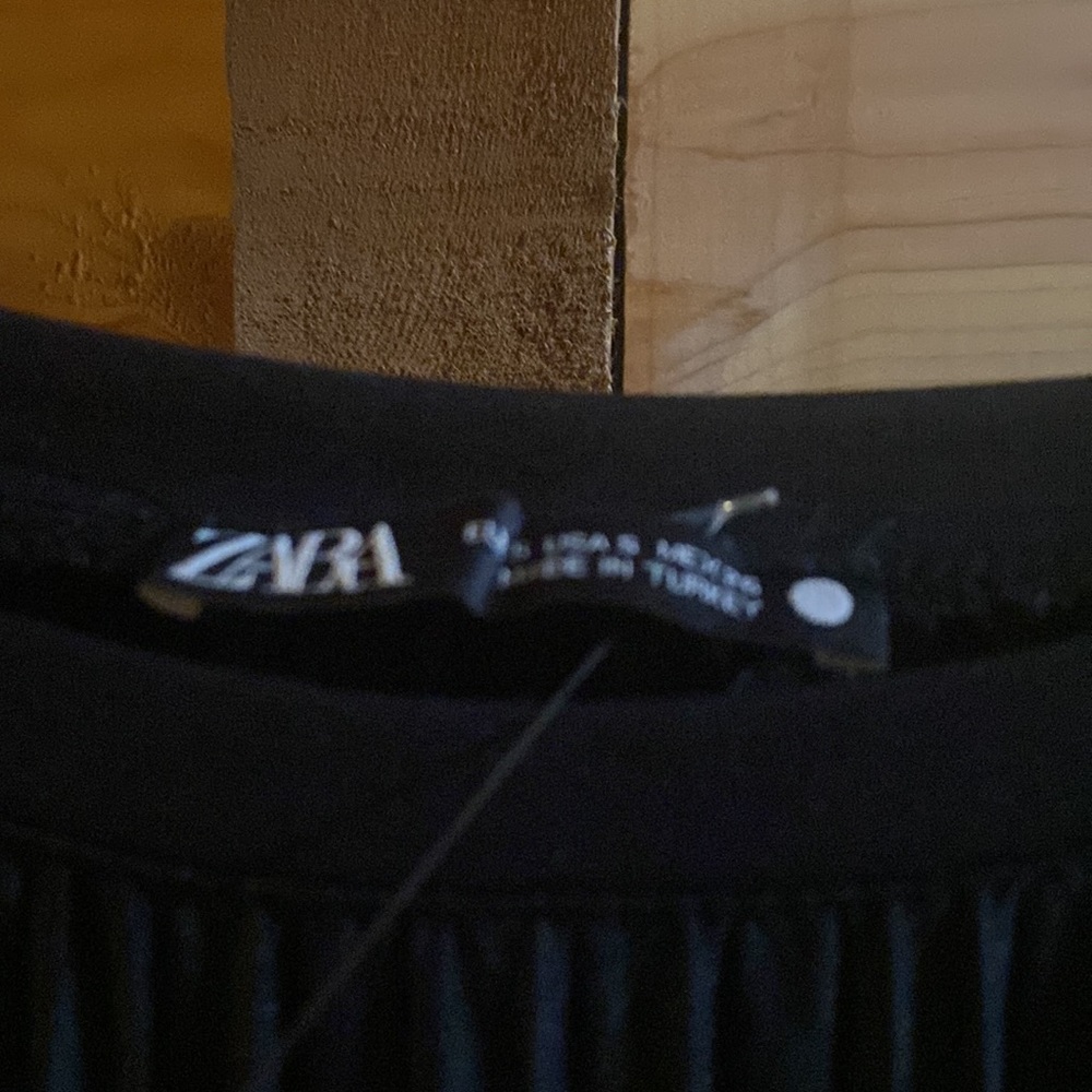 Women’s dress - Picture 2 of 2
